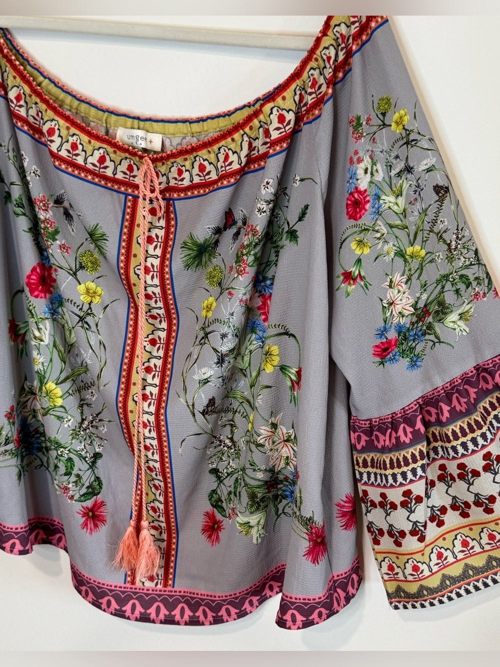 Umgee Plus Floral Bell Sleeve On or Off Shoulder Top Blouse Grey Size 2XL - Picture 3 of 9